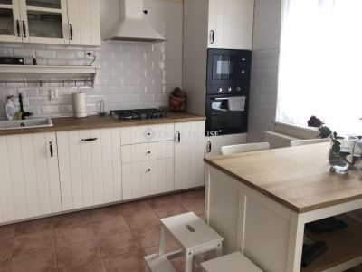 Eladó családi ház Veresegyház