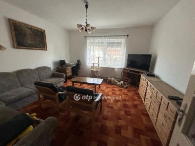 Eladó családi ház Veresegyház