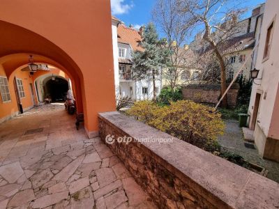 Eladó lakás Budapest