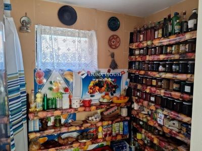 Eladó családi ház Fót