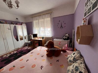 Eladó családi ház Püspökladány