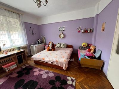 Eladó családi ház Püspökladány
