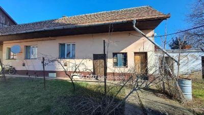Eladó családi ház Kaba
