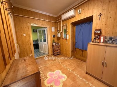 Eladó családi ház Ceglédbercel