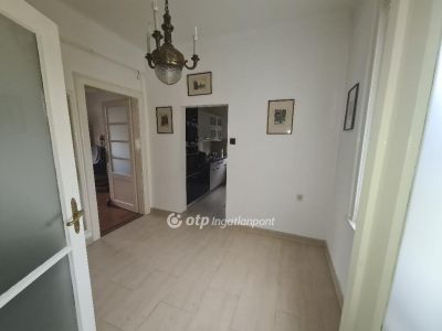 Eladó családi ház Budapest