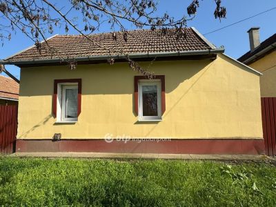 Eladó családi ház Tiszanána