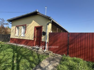 Eladó családi ház Tiszanána