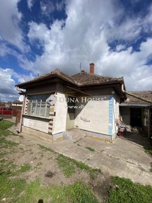 Eladó családi ház Perkáta