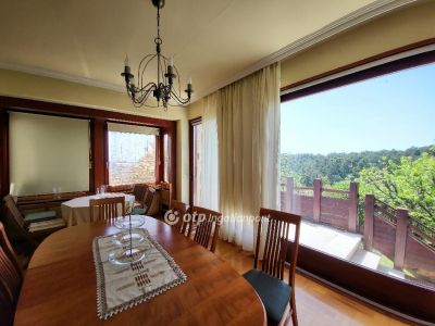 Eladó családi ház Budaörs