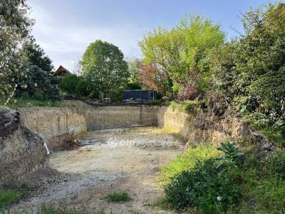 Eladó lakóövezeti telek Balatonfüred