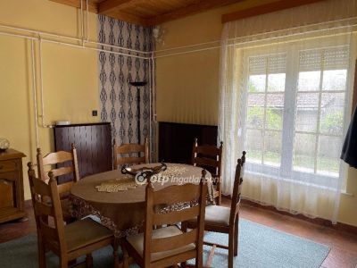 Eladó családi ház Újkígyós