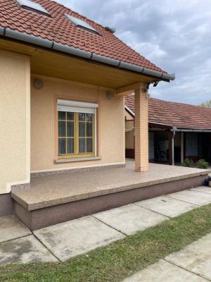 Eladó családi ház Újkígyós