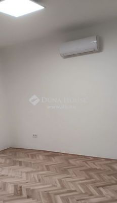 Eladó lakás Pécs
