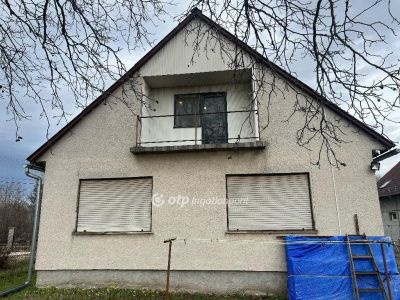 Eladó családi ház Tápiószele