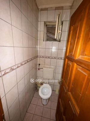 Eladó családi ház Poroszló