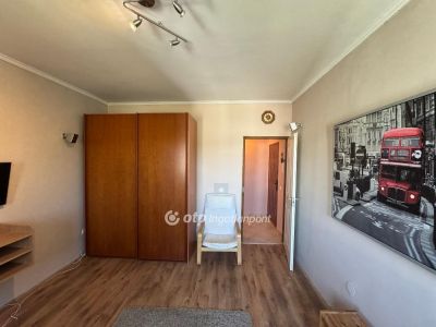 Eladó lakás Tiszafüred