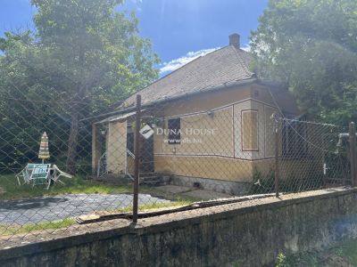 Eladó családi ház Dánszentmiklós