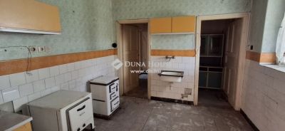 Eladó családi ház Budapest