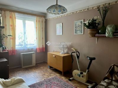 Eladó lakás Bugyi