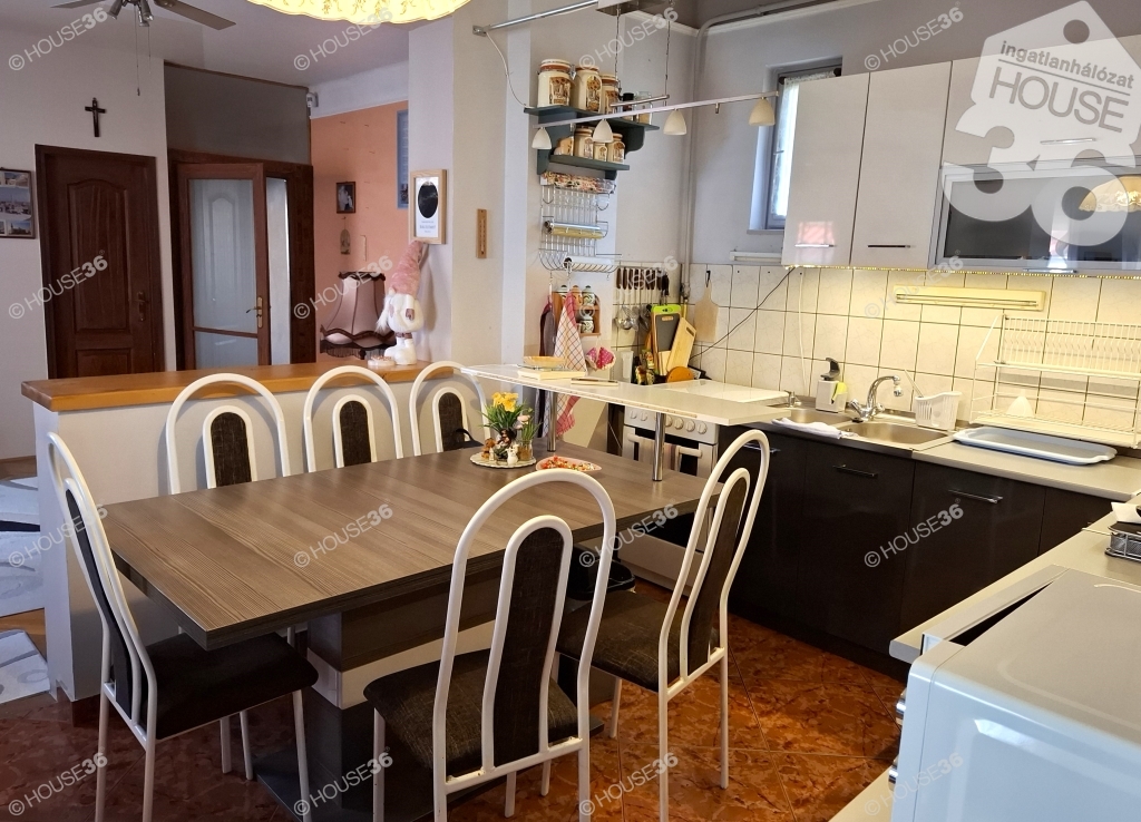 Eladó családi ház Budapest