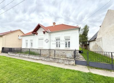 Eladó családi ház Hobol
