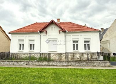 Eladó családi ház Hobol