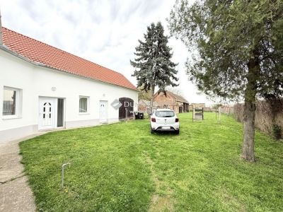 Eladó családi ház Hobol