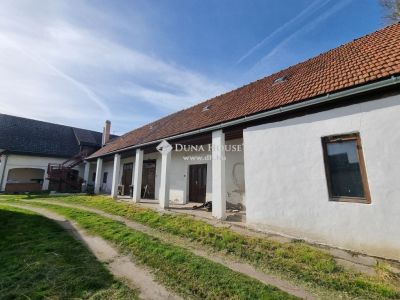 Eladó családi ház Szigetszentmárton