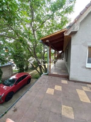 Eladó családi ház Áporka