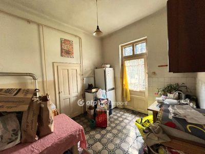 Eladó családi ház Budapest