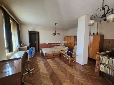 Eladó családi ház Pécs