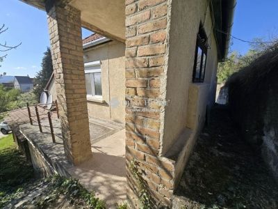 Eladó családi ház Pécs