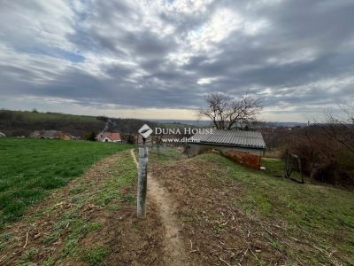 Eladó lakóövezeti telek Geresdlak