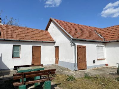Eladó családi ház Gyula
