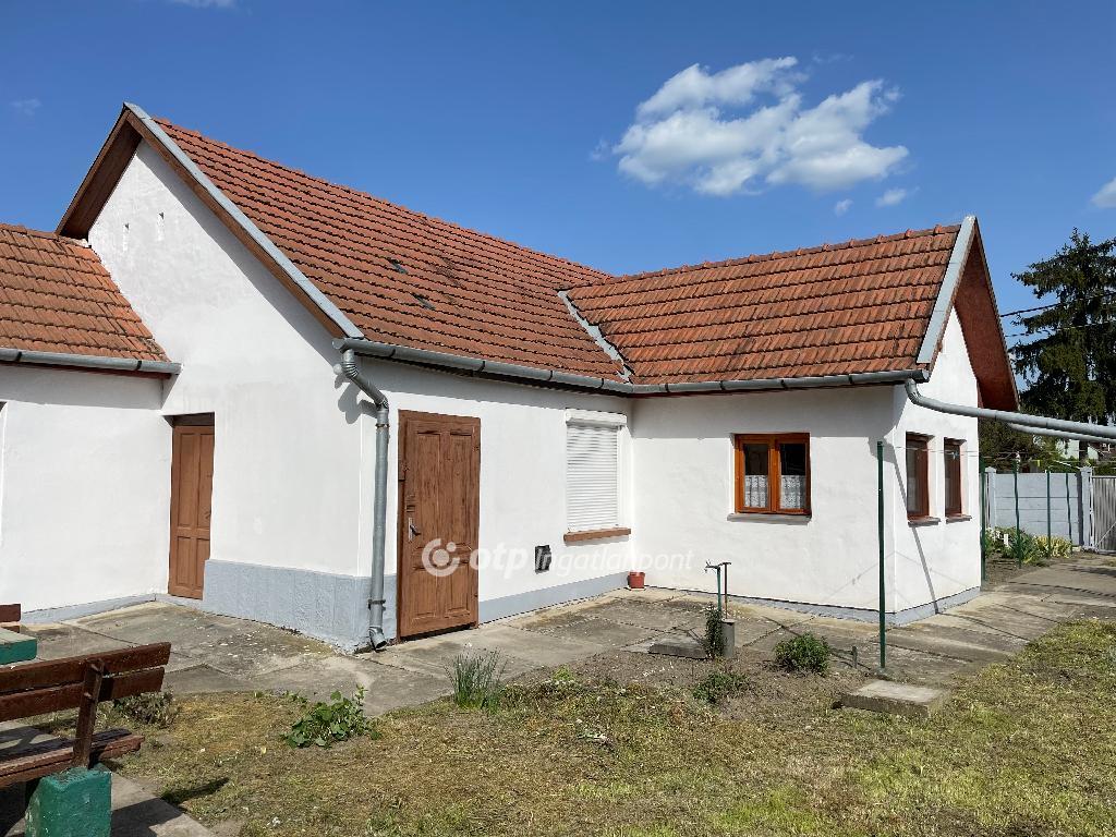 Eladó családi ház Gyula