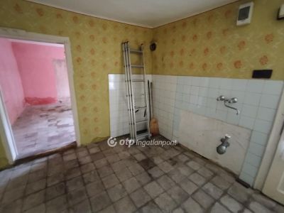 Eladó családi ház Pécs