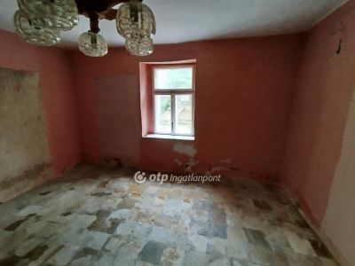 Eladó családi ház Pécs