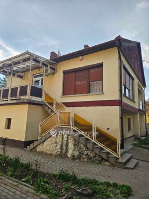 Eladó családi ház Zagyvarékas