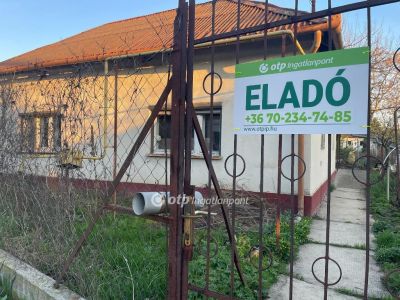 Eladó családi ház Tószeg