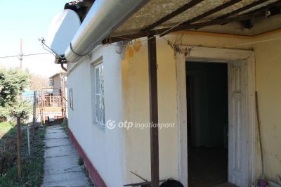 Eladó családi ház Tószeg