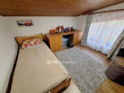 Eladó családi ház Tiszajenő