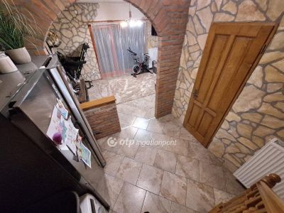 Eladó családi ház Tiszajenő
