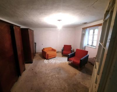 Eladó családi ház Szolnok