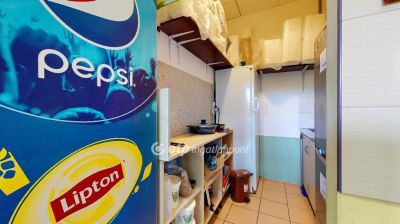 Eladó üzlethelység üzletházban Tiszaújváros
