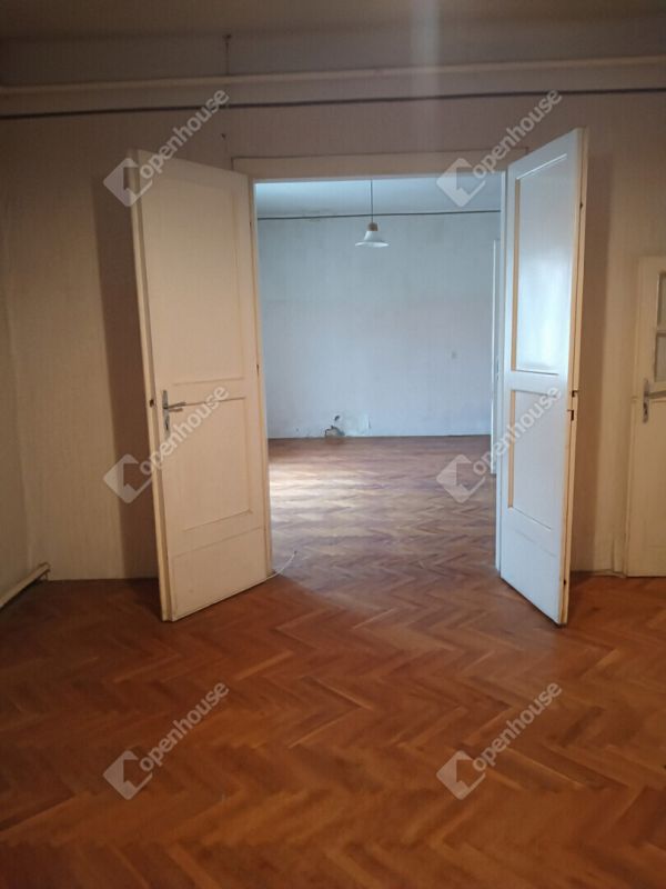 Eladó családi ház Monor
