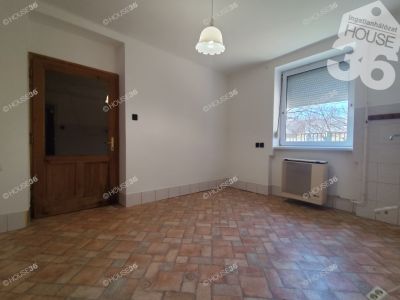 Eladó lakás Nagykőrös