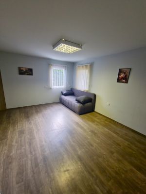 Eladó családi ház Poroszló