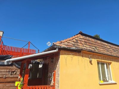 Eladó családi ház Neszmély