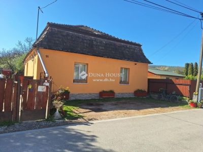 Eladó családi ház Neszmély