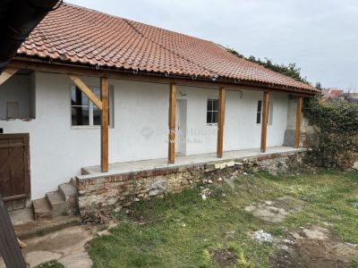 Eladó családi ház Pécs